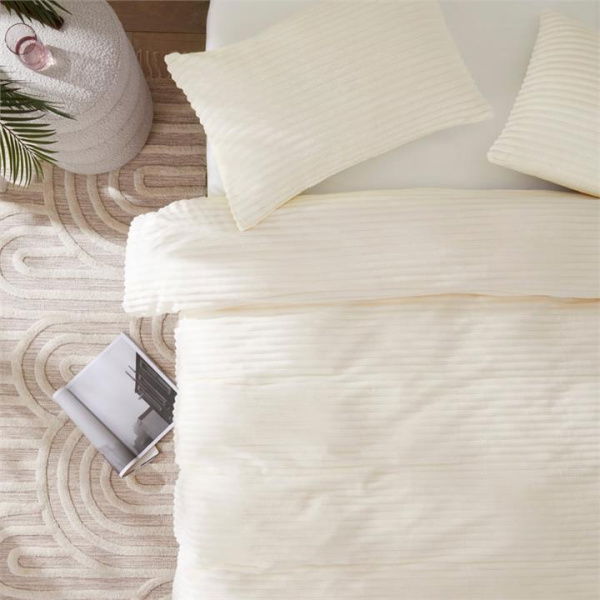 Adairs Off White Fur Ribbed Quilt Cover Set (White Double)