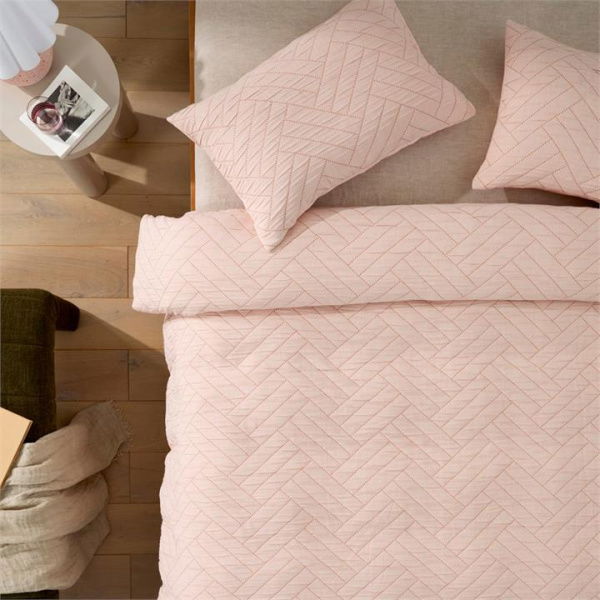 Adairs Rex Clay Jacquard Quilt Cover Set - Pink (Pink Queen)