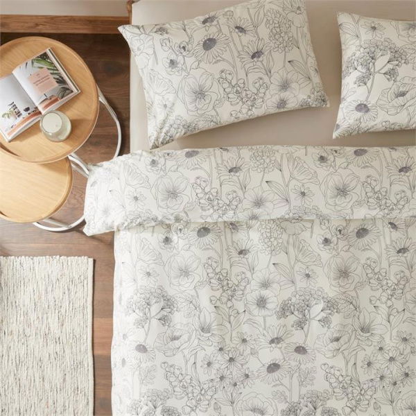 Adairs Saige Natural Floral Quilt Cover Set (Natural Queen)