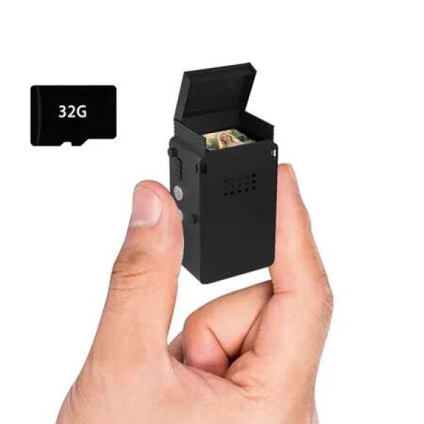 12MP Retro Style Dual Lens Mini Camera with 120 Wide Angle 60 Telephoto Flash 32GB Memory Card