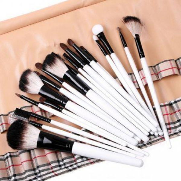 20-piece Makeup Brush Set + Beige Plaid Pouch Bag.