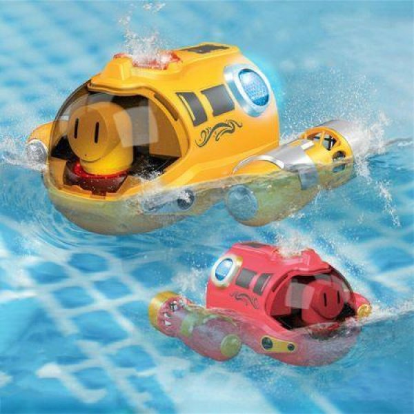 2.4G Mini RC Boat Submarine Spray Light Waterproof Rechargeable Electric Remote Control Speedboat Gifts Water Toys ChildrenYellow