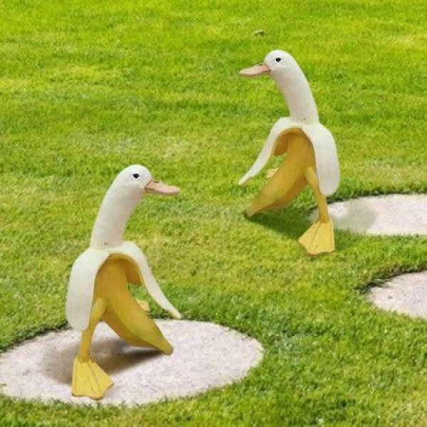 Banana Duck Sculpture Yard Art Creative Statue Garden Outdoor Decor (1 Pc) 8x15x8 Cm.