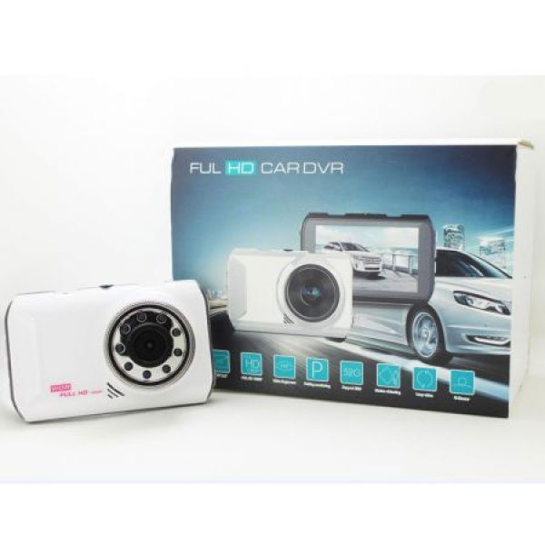 Car DVR GT05 Capable Of Recording High-quality Videos With Its 3.0-inch Super High Night-vision Light Cycle. It Has A Wide-angle Lens Of 140 Degrees And Comes In White Color. Additionally It Includes An 8 GB TF Card.