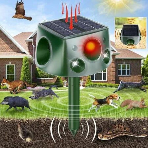 Solar Animal Repeller with 360Â° Coverage: Ultrasonic and Flashing Light Deterrent for Cats and Other Animals