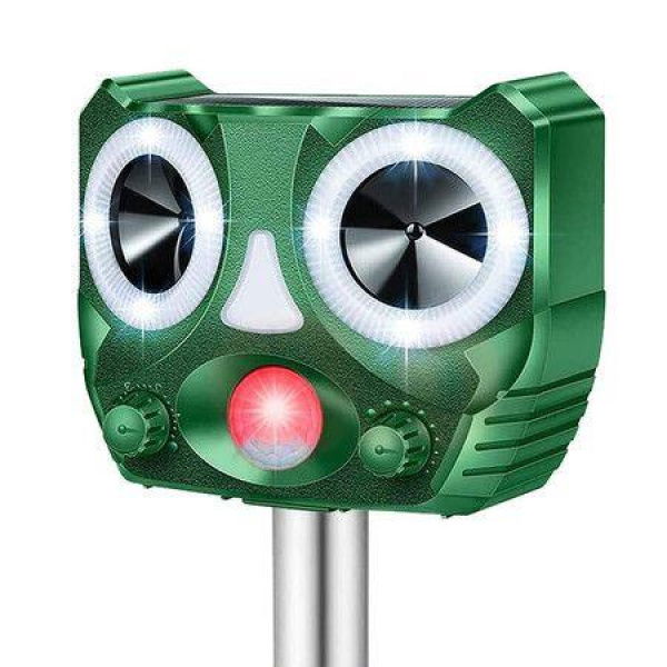 Solar Powered Animal Repellent Ultrasonic Repellen Fox Raccoon Yard Garden Farm