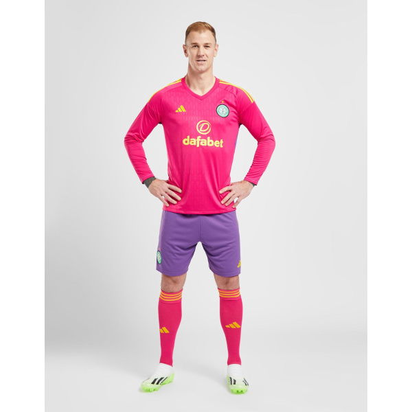 Adidas Celtic FC 2023/24 Training Goalkeeper Shorts.