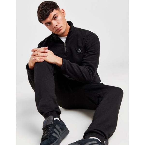 Fred Perry Badge Polar Fleece 1/4 Zip Sweatshirt.