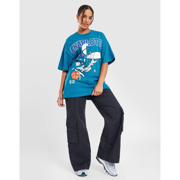 Mitchell & Ness Charlotte Hornets T-Shirt.
