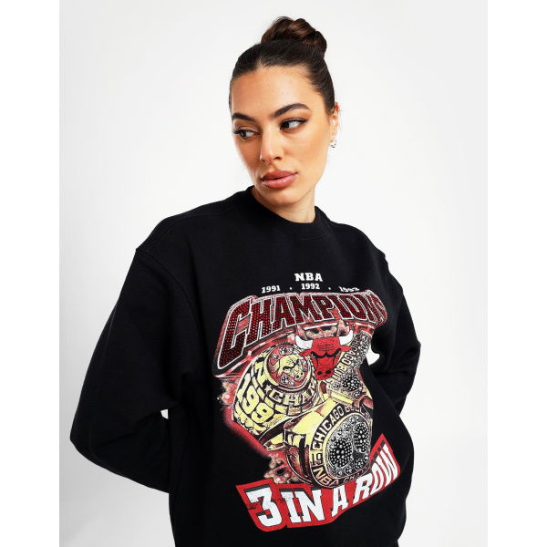 Mitchell & Ness Chicago Bulls Rings Rhinestone Sweatshirt