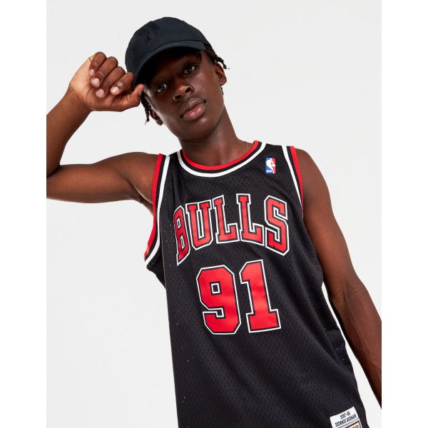 Mitchell & Ness Chicago Bulls Rodman Jersey.