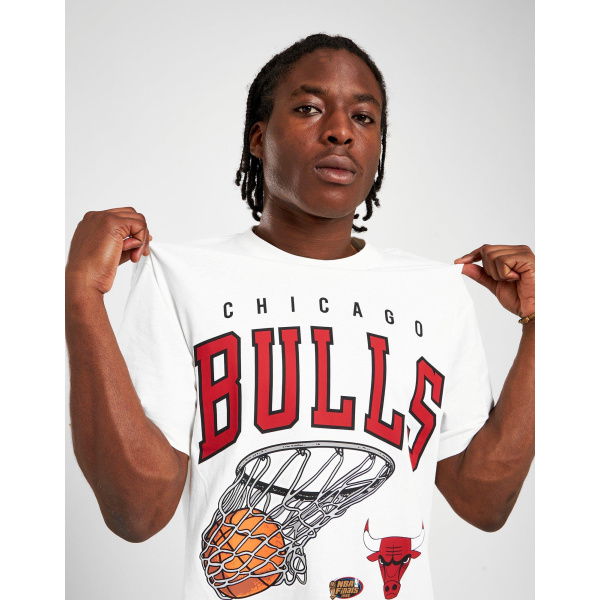 Mitchell & Ness Chicago Bulls T-Shirt.