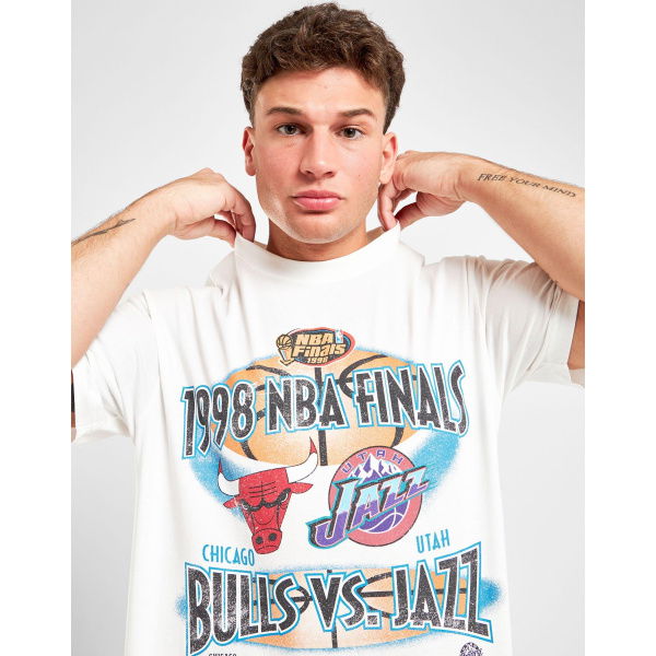 Mitchell & Ness Chicago Bulls vs Utah Jazz T-Shirt