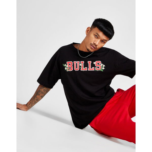 New Era NBA Chicago Bulls Floral Graphic T-Shirt