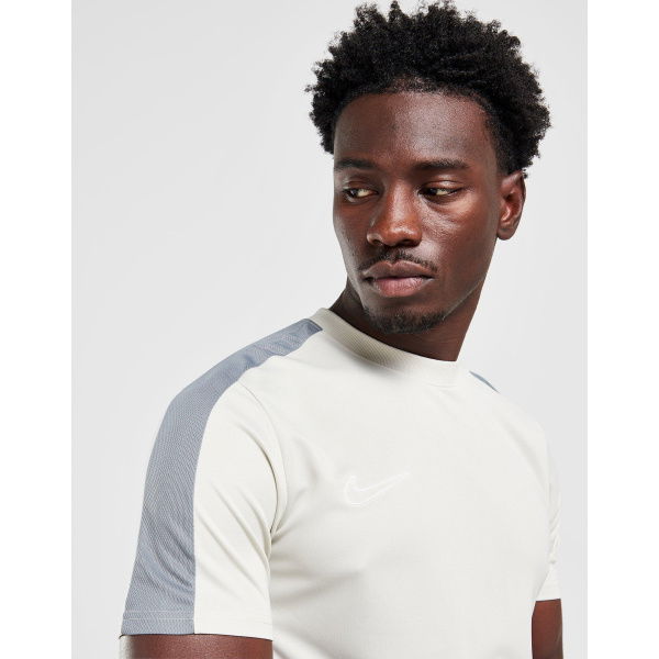 Nike Academy Essential T-shirt