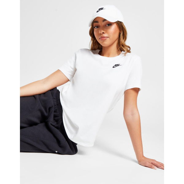 Nike Club Sportswear T-shirt