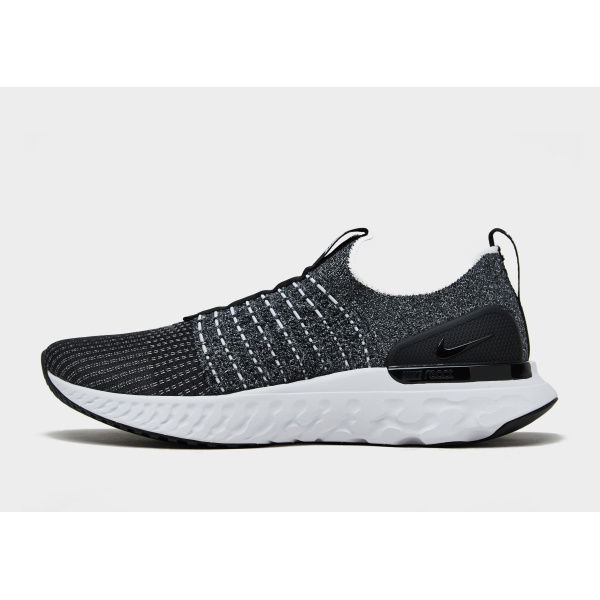 Nike React Phantom Run Flyknit 2