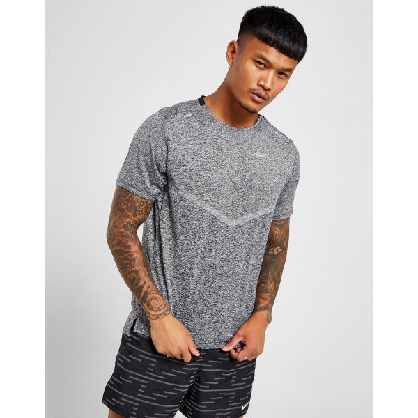 Nike Rise 365 T-shirt