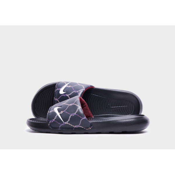 Nike Victori Slides
