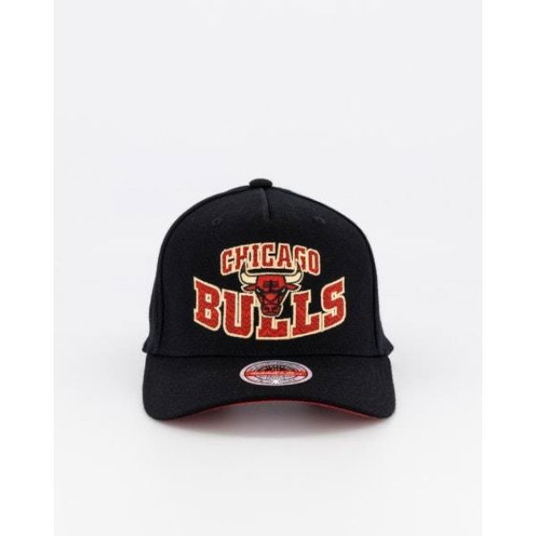 Mitchell & Ness Chicago Bulls Lay Up Snapback Black