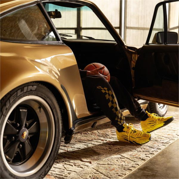 Porsche Legacy Sweatpants Men in Black, Size XL, Cotton/Elastane by PUMA