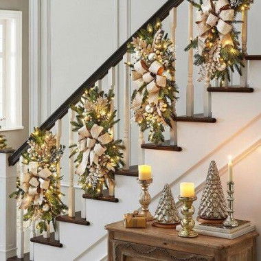 Christmas Teardrop Holiday Swag Leaves With Bow Knot And Ball Ornaments For Staircase Decoration Teardrop Hanging Ornament (Golden 1 Pc)