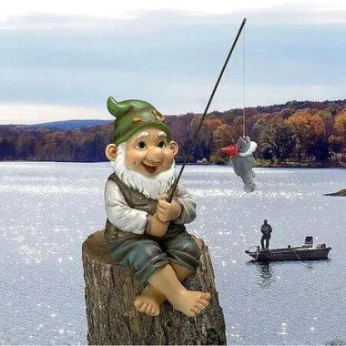 Funny Mini Gnome Fishing Statue: Creative Garden Ornament Featuring a Dwarf Elf Figurine