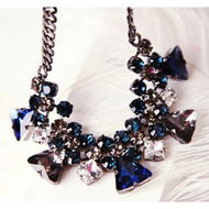 Detailed information about the product Gorgeous Shining Rhinestone Pendant Necklace