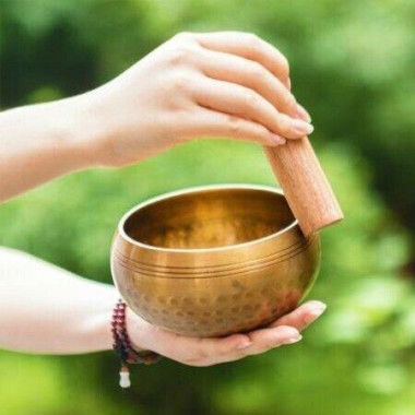 Tibetan Singing Bowl Set - Meditation Sound Bowl Handcrafted In Nepal For Healing And Mindfulness (diameter 14 Cm)