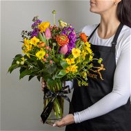 Detailed information about the product Winter Spring Florist Choice Vase Flowers