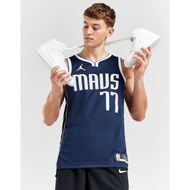 Detailed information about the product Jordan NBA Dallas Mavericks Doncic #77 Swingman Jersey