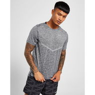 Detailed information about the product Nike Rise 365 T-shirt