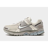 Detailed information about the product Nike Zoom Vomero 5 SE