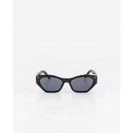 Detailed information about the product Itno Camilla Sunglasses Black