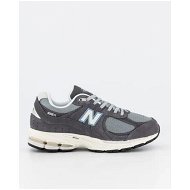 Detailed information about the product New Balance 2002r Magnet (052)