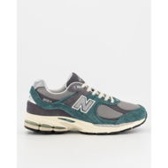Detailed information about the product New Balance 2002r Navy