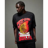 Detailed information about the product New Era Chicago Bulls Oversized Tee Black