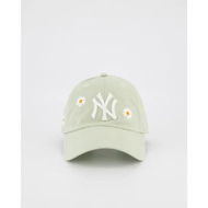 Detailed information about the product New Era Ny Yankees Daisy Casual Classic Cap Soft Grass, White